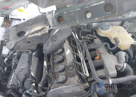 2003 Volkswagen Passat Gl from USA, damaged, VIN WVWMD63B23P440805